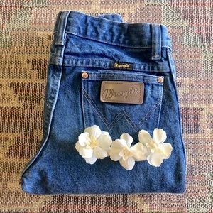 25 Short Tiny Vintage Wrangler jeans high rise